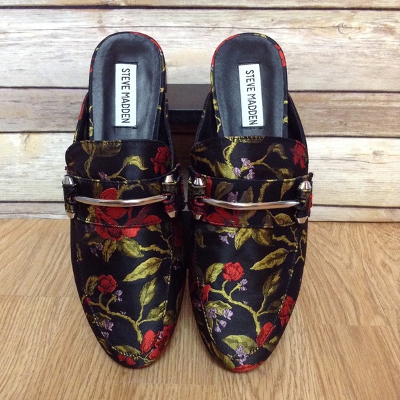 Steve Madden Shoes - Steve Madden black floral brocade Kera mules
